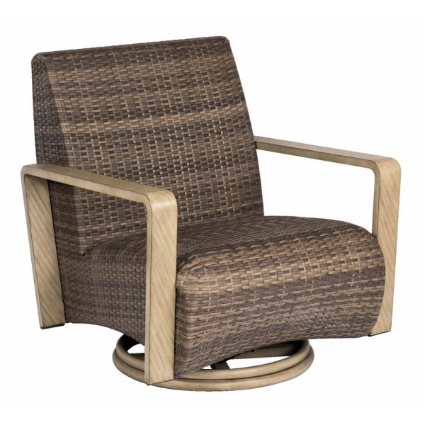 WhiteCraft by Woodard Reynolds Wicker Swivel Chair